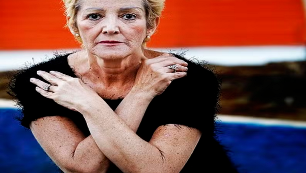 MORRE AOS 76 ANOS A CANTORA DIANA.