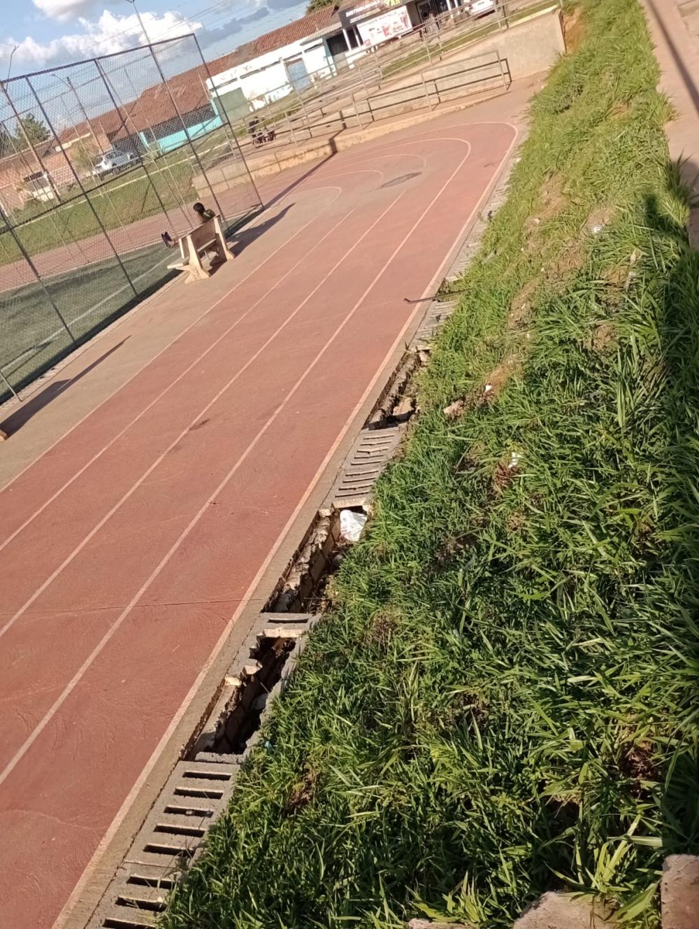 Arena Chiola e Arena Josenário: Espaços de Lazer que Clamam por Manutenção em Águas Lindas de Goiás Arena Chiola e Arena Josenário: Espaços de Lazer que Clamam por Manutenção em Águas Lindas de Goiás